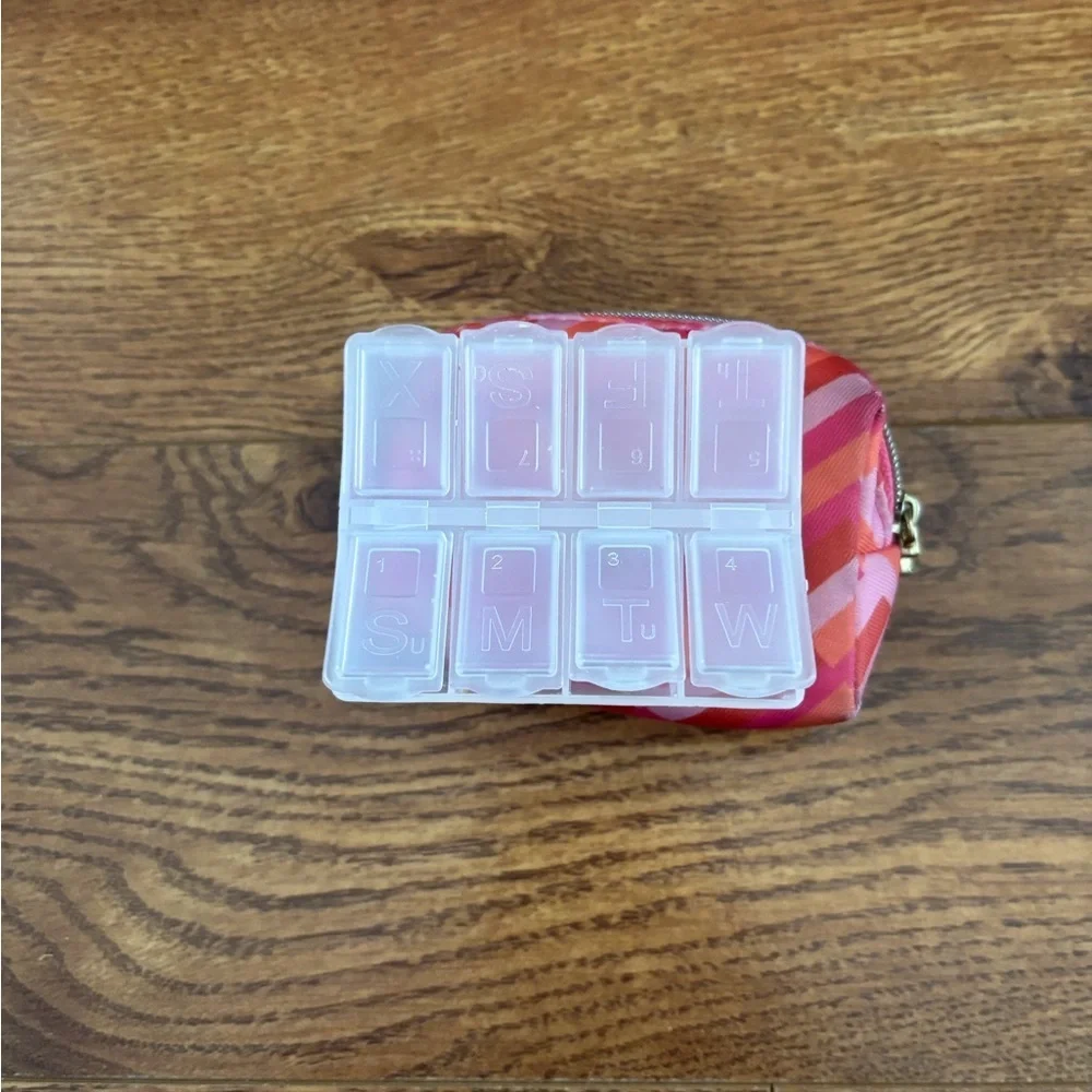 Isaac Mizrahi Pink & Orange Geometric Zip pill case